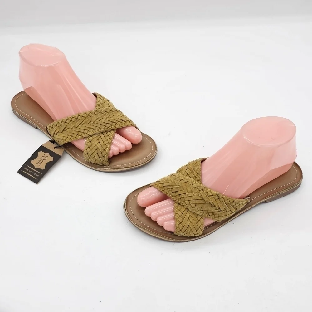 NEW Crevo Yellow Leather Braided Woven Criss Cross Flat Slide Sandals Size 7